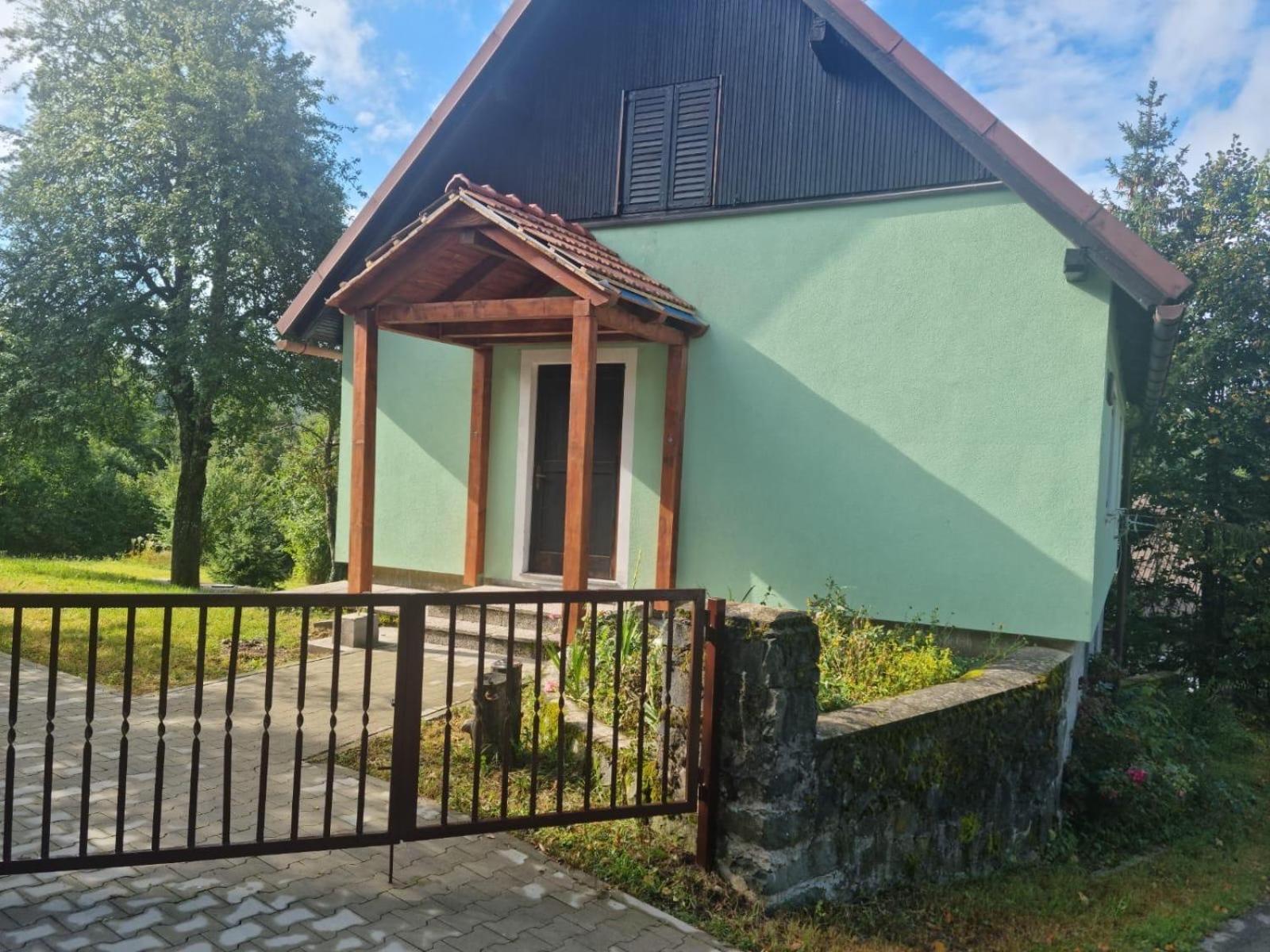 Forest Chalet Zalesina Bagian luar foto